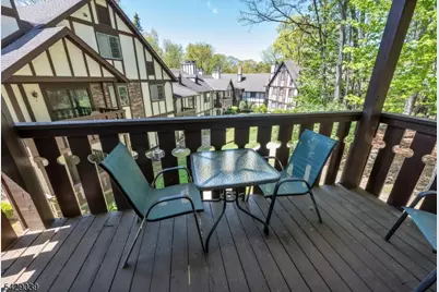 3202 Stowe Ln, Mahwah, NJ 07430 - Photo 9