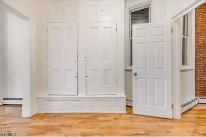 147 New York Ave #2L, Jersey City, NJ 07307 - Photo 9