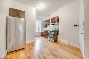 147 New York Ave, Jersey City, NJ 07307 - Photo 17