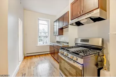 147 New York Ave #2L, Jersey City, NJ 07307 - Photo 19