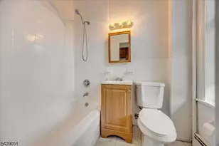 147 New York Ave, Jersey City, NJ 07307 - Photo 21