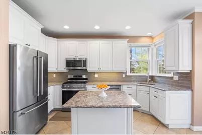 70 Hartley Ln, Bernards Township, NJ 07920 - Photo 9