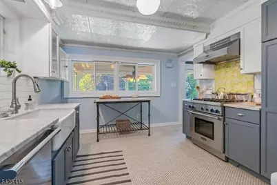 231 Watchung Ave, Montclair, NJ 07043 - Photo 15