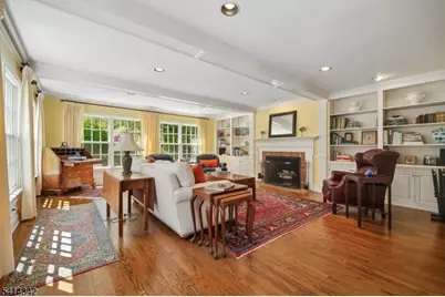 638 Mountain Ave, Berkeley Heights Township, NJ 07922 - Photo 3