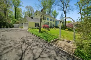 638 Mountain Ave, Berkeley Heights Township, NJ 07922 - Photo 1