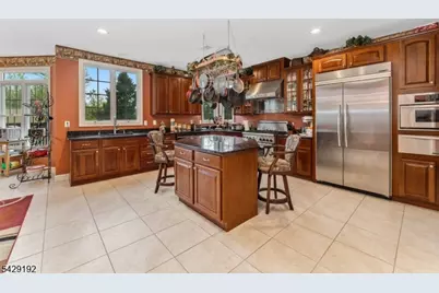 3 Kentview Ct, Raritan Township, NJ 08822 - Photo 11