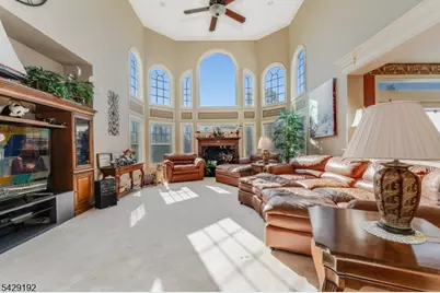 3 Kentview Ct, Raritan Township, NJ 08822 - Photo 5