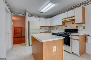 11 Letts Ct, Sayreville, NJ 08872 - Photo 13