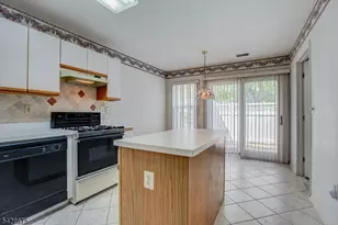 11 Letts Ct, Sayreville, NJ 08872 - Photo 11