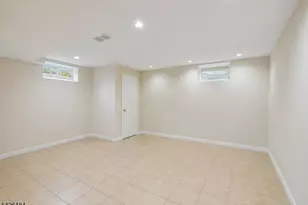 17 Stafford Rd, Parsippany, NJ 07054 - Photo 35