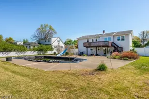 13 West Pkwy, Pequannock Township, NJ 07440 - Photo 17