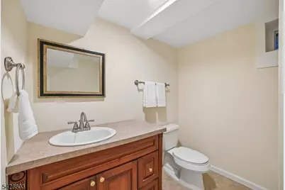 61 Wayne Blvd, Madison, NJ 07940 - Photo 9