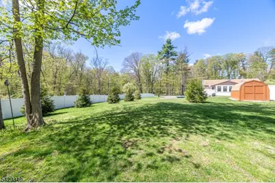 586 Clearview Dr, Hampton Township, NJ 07860 - Photo 25