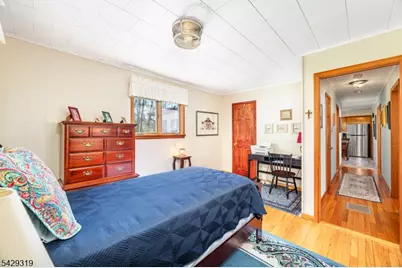 586 Clearview Dr, Hampton Township, NJ 07860 - Photo 19