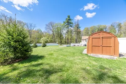 586 Clearview Dr, Hampton Township, NJ 07860 - Photo 23