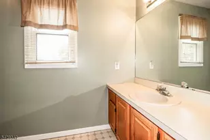 317 Livingston St, Bound Brook, NJ 08805 - Photo 37