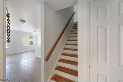 566 Pennsylvania Ave #E1, Elizabeth, NJ 07201 - Photo 11