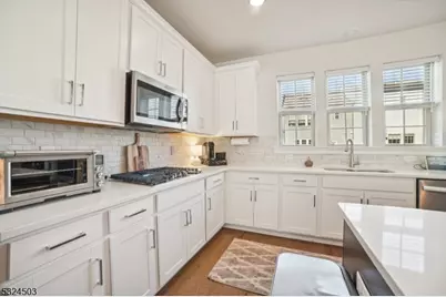 5 Marigold Ct, Warren Township, NJ 07059 - Photo 15