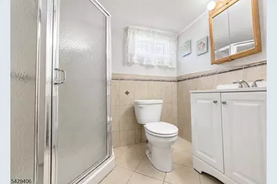 312 Rochelle Ave, Rochelle Park Township, NJ 07662 - Photo 13