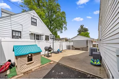 10 Hillcrest Ter, Linden, NJ 07036 - Photo 25