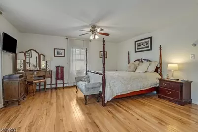 40 Catherine Ct, Cedar Grove, NJ 07009 - Photo 17