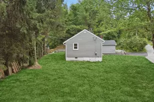 223 Waconia Rd, Vernon, NJ 07422 - Photo 3