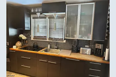 123 E 6th Avenue, Roselle, NJ 07203 - Photo 9