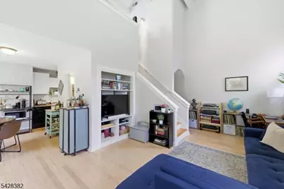 5 Center Ave #9, Morris Township, NJ 07960 - Photo 11