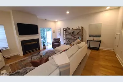 32 Allister Ct, Lincoln Park, NJ 07035 - Photo 9