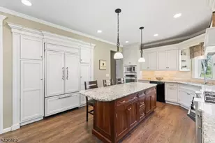 16 Yorkshire Dr, Washington Township, NJ 07840 - Photo 9