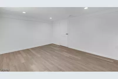 21 Market St, Edison, NJ 08817 - Photo 33