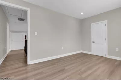 21 Market St, Edison, NJ 08817 - Photo 23