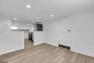 21 Market St, Edison Twp., NJ 08817 - Photo 29