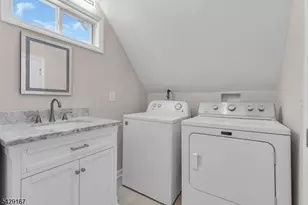 21 Market St, Edison Twp., NJ 08817 - Photo 27