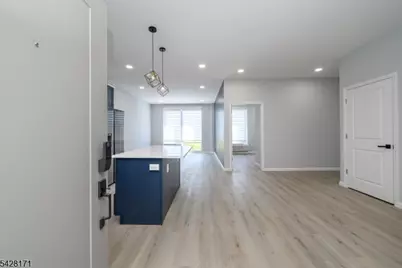 202-208 W 7th St #2F, Plainfield, NJ 07060 - Photo 3