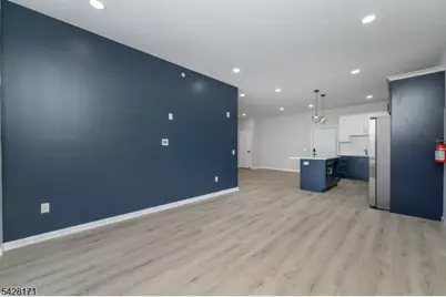 202-208 W 7th St #2F, Plainfield, NJ 07060 - Photo 9