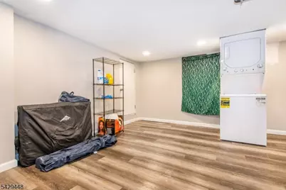 346 S 20th St, Newark, NJ 07103 - Photo 13