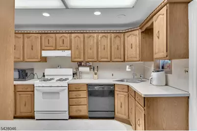 17 E Church St, Washington Boro, NJ 07882 - Photo 11