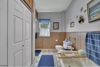17 E Church St, Washington Boro, NJ 07882 - Photo 27
