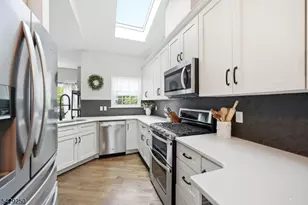 2009 Vermont Terrace, Hanover Township, NJ 07981 - Photo 17