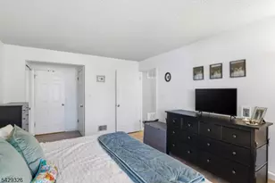 808 Breckenridge Dr, Branchburg Township, NJ 08876 - Photo 11