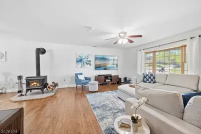 11 Knoll Dr, Denville, NJ 07866 - Photo 5