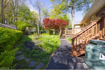8 Dale Trl, Hopatcong, NJ 07843 - Photo 19