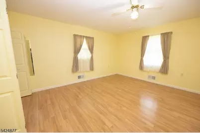 8 Dale Trl, Hopatcong, NJ 07843 - Photo 9