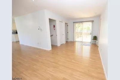 8 Dale Trl, Hopatcong, NJ 07843 - Photo 5