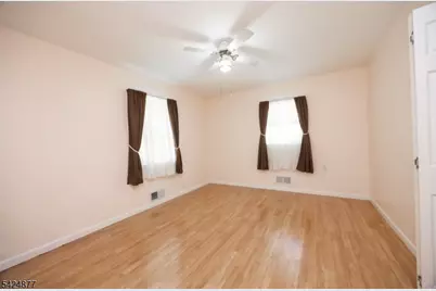 8 Dale Trl, Hopatcong, NJ 07843 - Photo 11