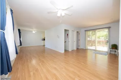 8 Dale Trl, Hopatcong, NJ 07843 - Photo 3