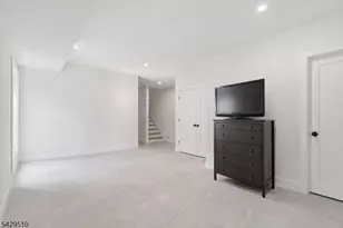 31 Patterson St, Harrison, NJ 07029 - Photo 29