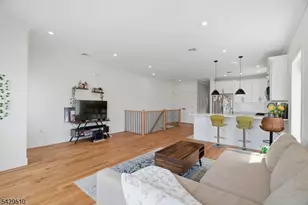 31 Patterson St, Harrison, NJ 07029 - Photo 7