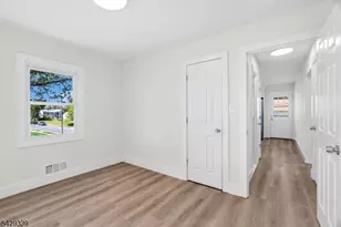 414 S Pine Ave, Sayreville, NJ 08879 - Photo 17